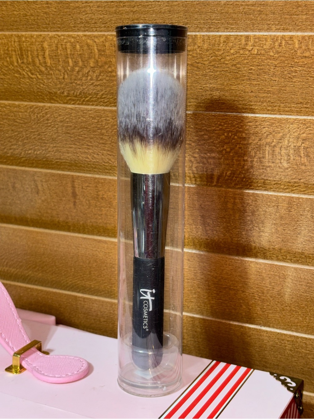 IT Cosmetics Heavenly Luxe Wand Ball Powder Brush